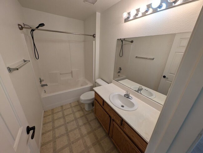 Building Photo - 9735 Clifford Walk Ave