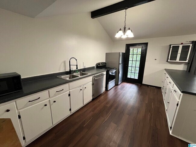 Building Photo - 3637 Elmore Dr