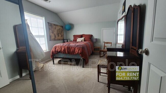 Building Photo - 120 Pin Oak Ct