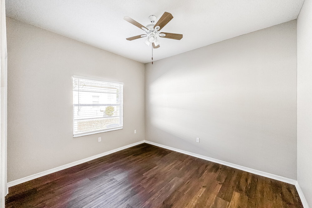 Building Photo - 8712 Cypress Lakes Blvd