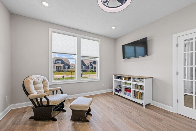 Building Photo - Modern Luxury!  Lakes of Orange Single family home