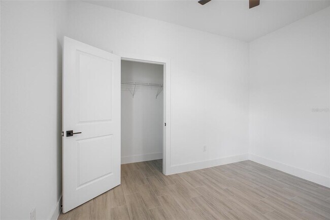 Building Photo - 24489 SW Kingsway Cir