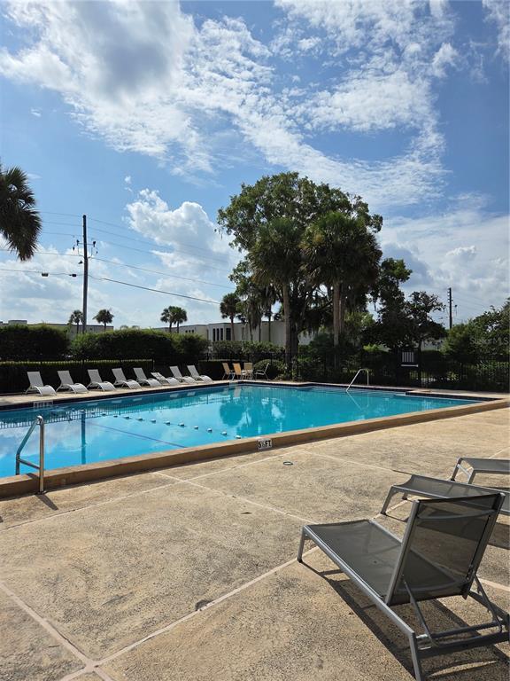 Building Photo - 266 Orienta Point St