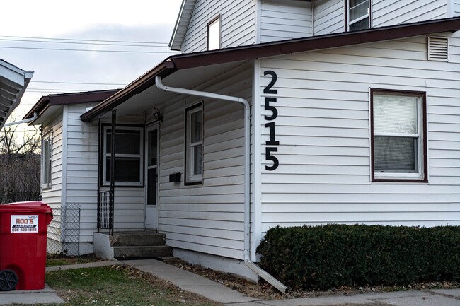 Building Photo - 2515 S Duluth Ave