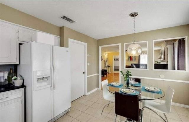 Building Photo - 2213 Woodcreek St