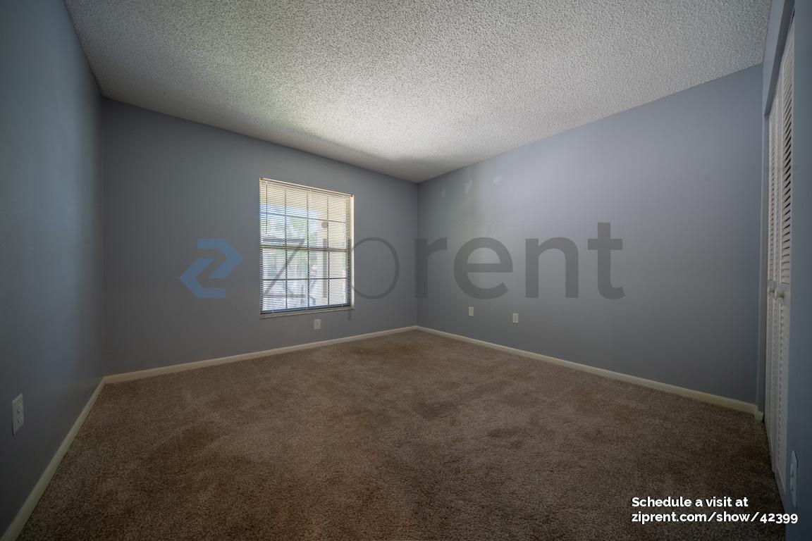 Building Photo - 4817 Winslow Beacon
