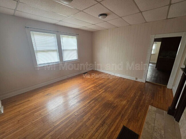 Building Photo - 41 Westwood Pl