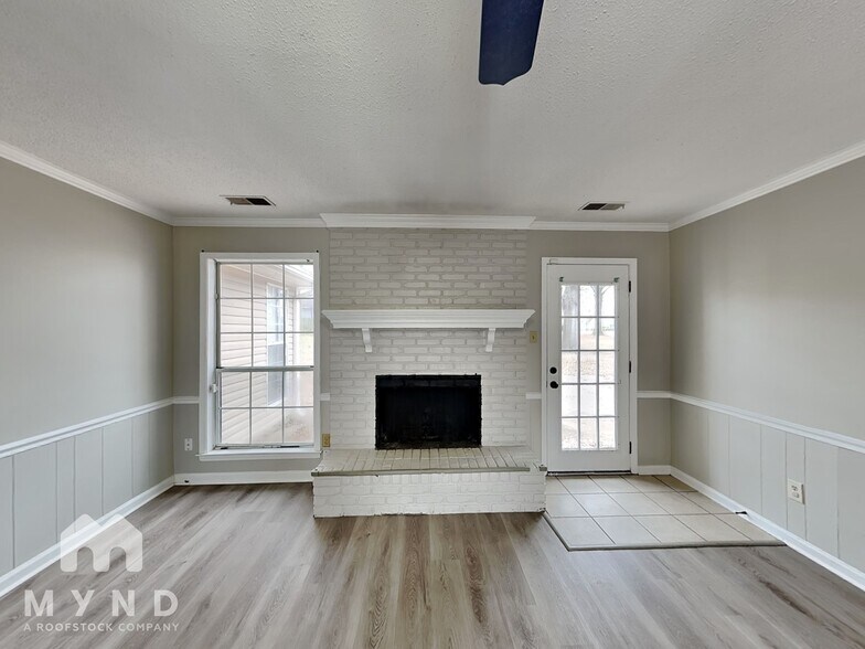 Building Photo - 7376 Charbark Point