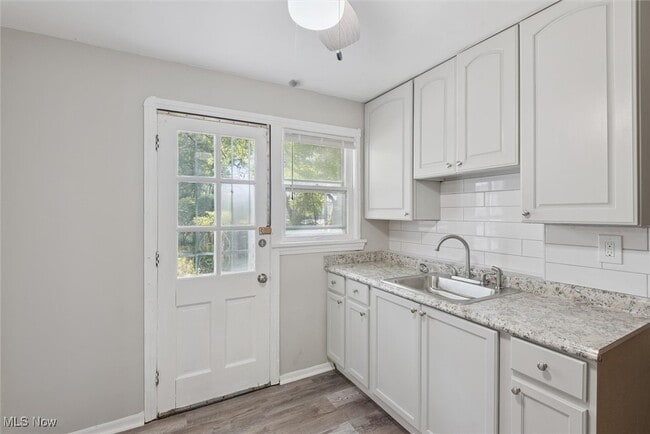 Building Photo - 4723 W 125th St