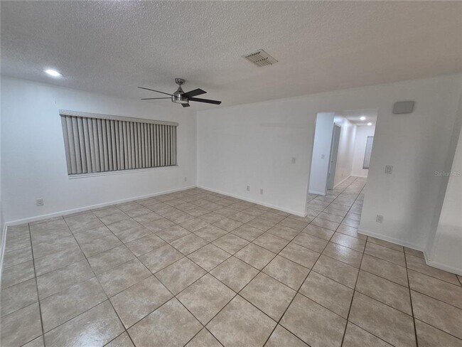 Building Photo - 2924 Ripplewood Dr