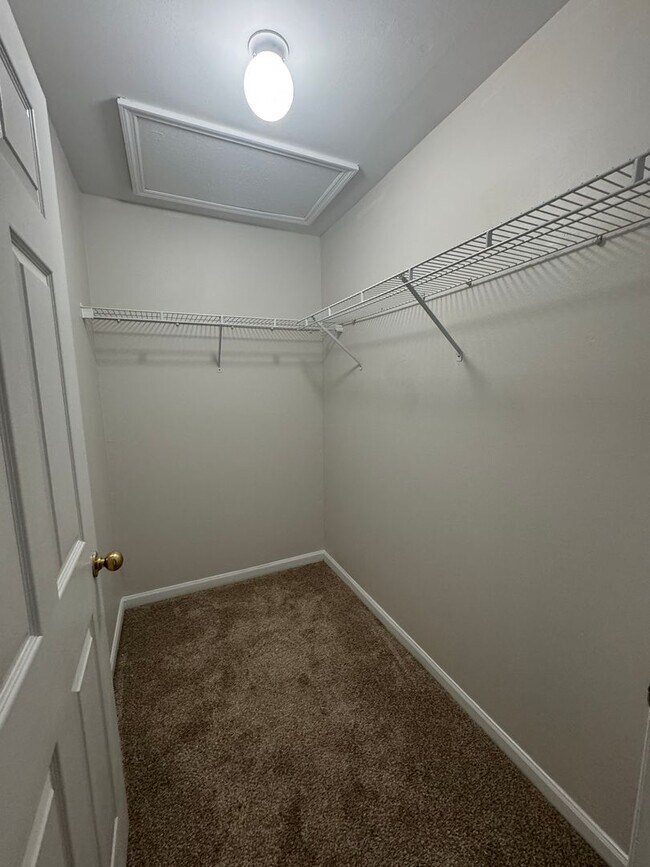Building Photo - Gated Community - 1 Bedroom minutes to Amelia Island