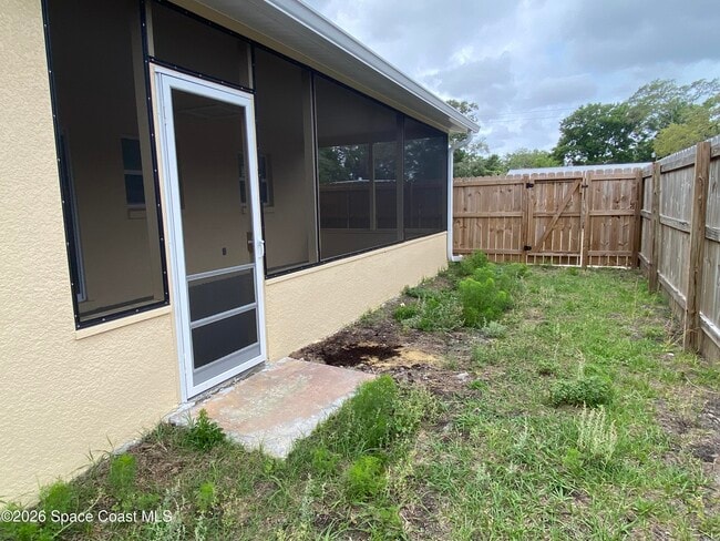 Building Photo - 105 Lagrange Ave