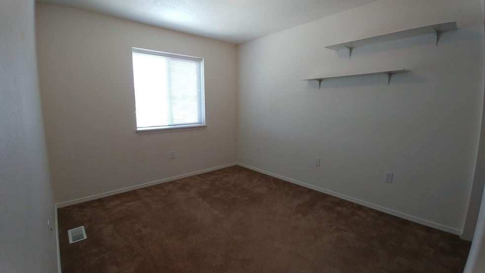 Building Photo - 1050 Lost Trail Dr