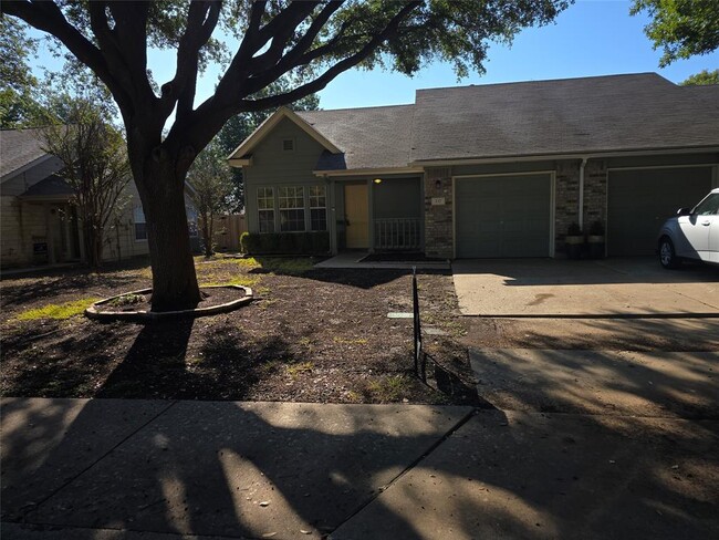 Building Photo - 137 Prairie Springs Cove