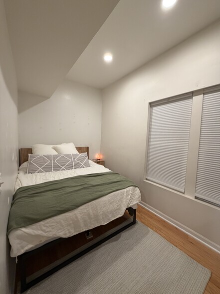 Bedroom 1 - 2614 W Thomas St