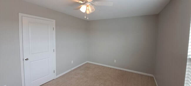 Building Photo - 259 Crown Heights Way