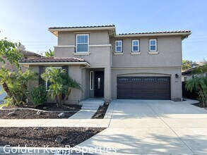 Building Photo - Beautiful Executive home located in the Ravinia community in Calavera Hills!