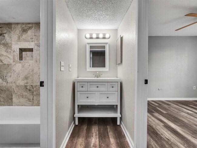 Building Photo - 250 El Dorado Blvd