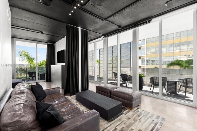 Building Photo - 1700 Meridian Ave