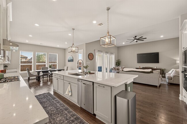 Building Photo - 3606 Canyon Dr
