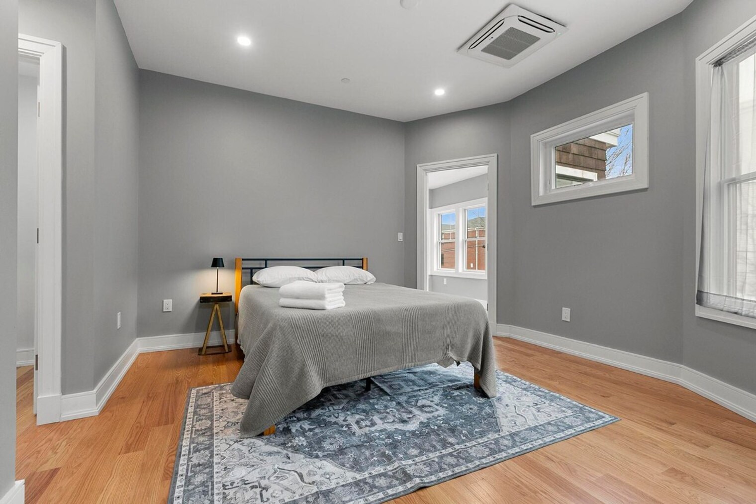 Building Photo - 10 Annapolis St