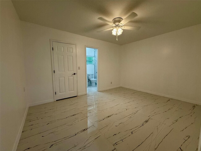 Building Photo - 1617 Birch St