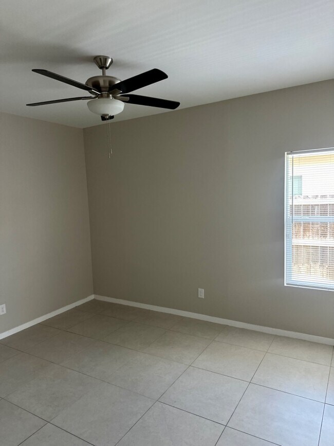 Building Photo - 3008 Sabercat Ave