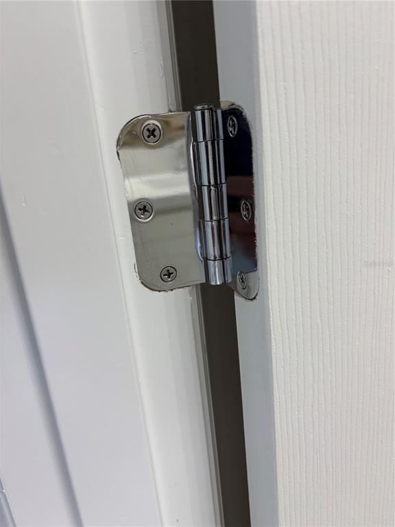 Building Photo - 7405 Bay Island Dr S