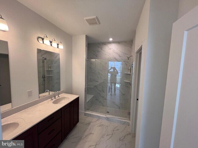 Building Photo - 10106 Donatello Dr