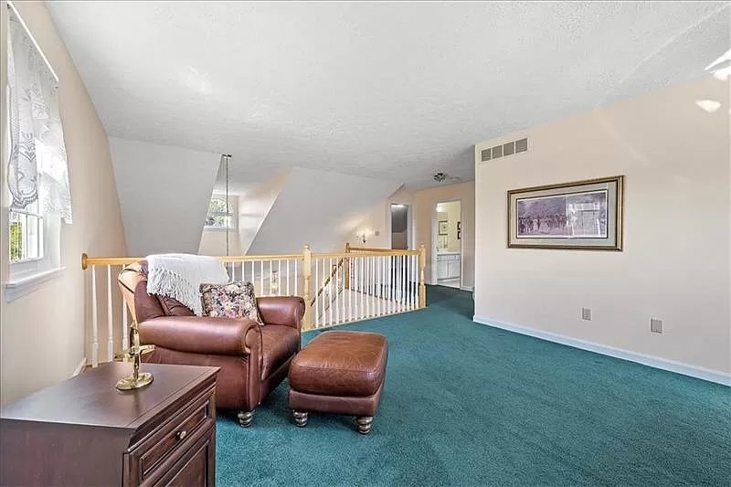 Building Photo - 103 Paddock Ln