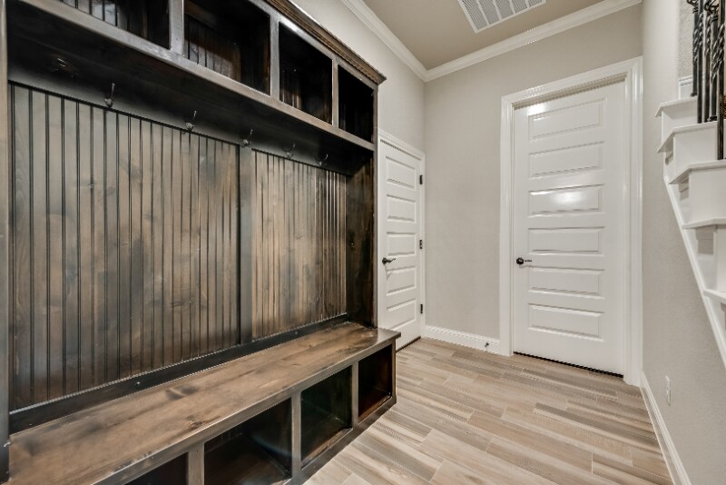 Building Photo - 8140 Money Ln