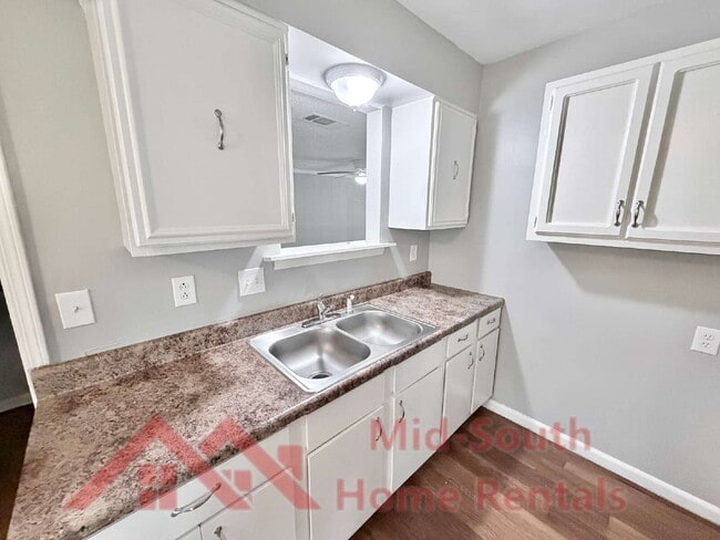 Building Photo - 4627 Crystal Springs Dr