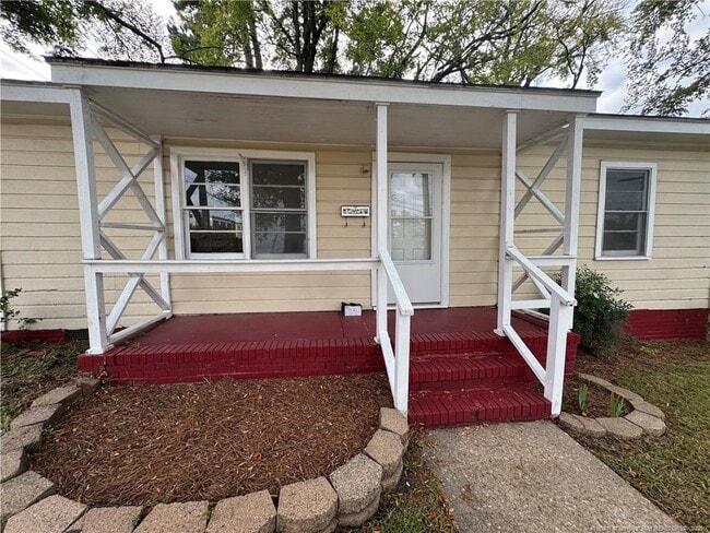 Primary Photo - 226 Fountainhead Ln