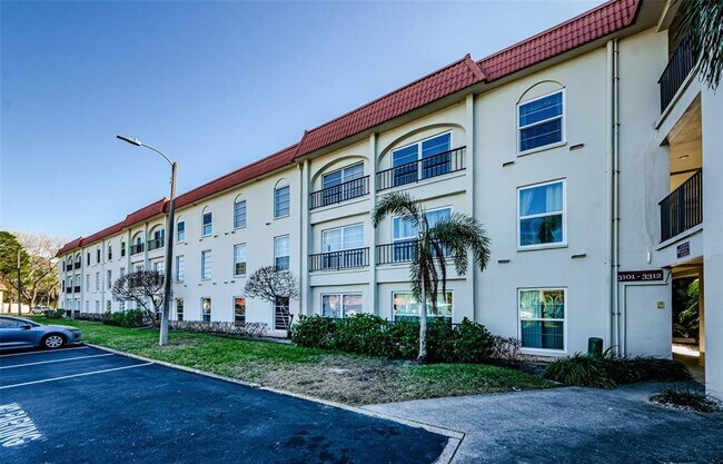 Building Photo - 2700 Bayshore Blvd