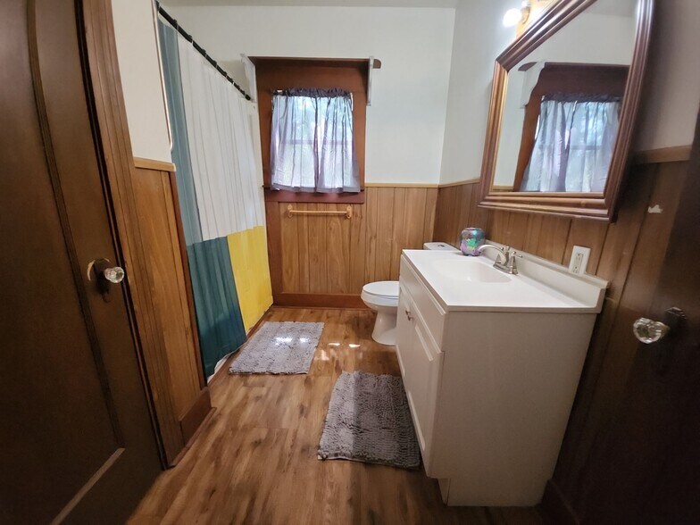 Building Photo - 4214 Ferndale Dr