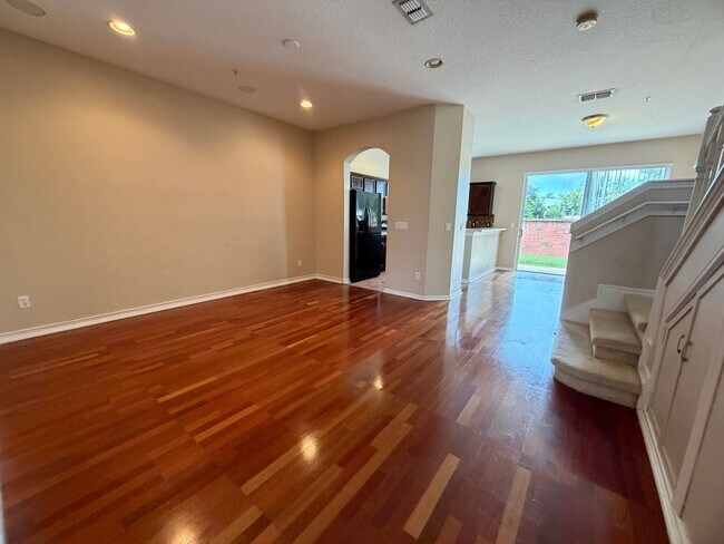 Building Photo - Beautiful 3BR/2.5BA Townhome in Gated Nona Preserve | Lake Nona