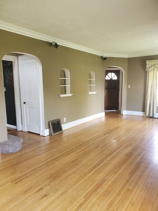 Building Photo - 1531 W Harrison St