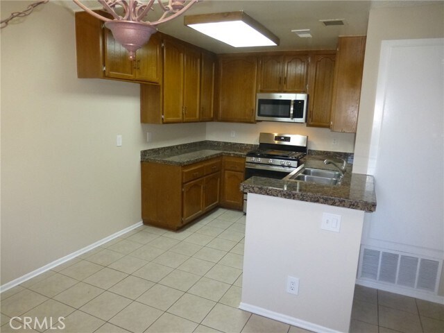 Building Photo - 6096 Terrace Ln