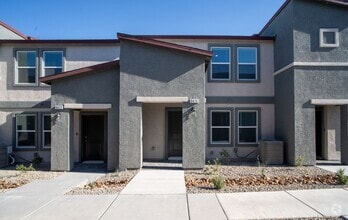 Building Photo - Modern 3-Bedroom, 3-Bathroom Home with Sma...
