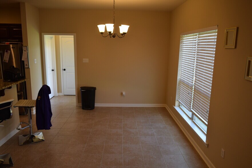 Dining Room - 113 Green Mountain Ridge Street