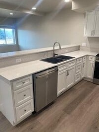 Building Photo - 4443-C Deveraux Place