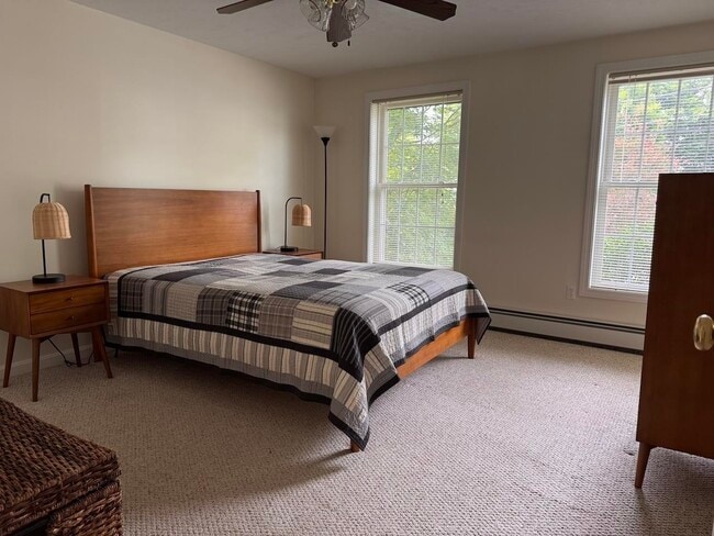 Building Photo - 26 Fowler St