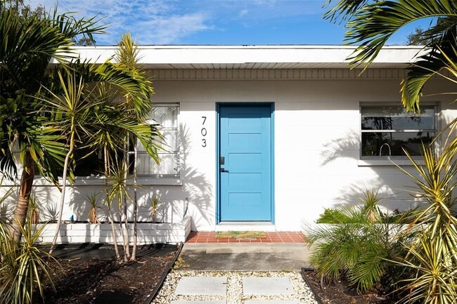 Building Photo - 703 Whitfield Ave