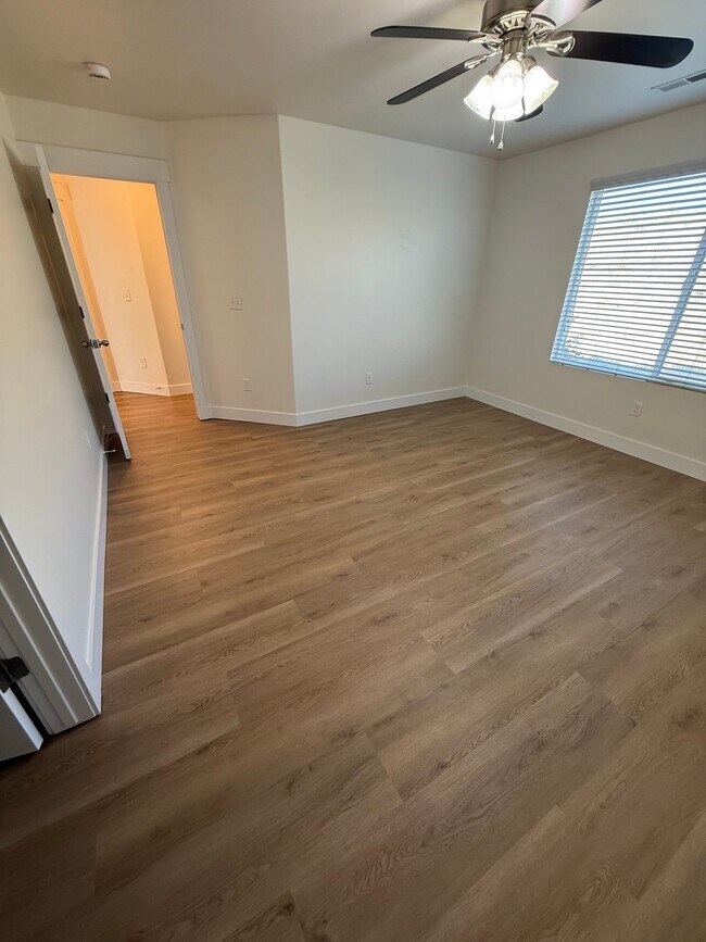 Building Photo - 15083 Gallant Dr