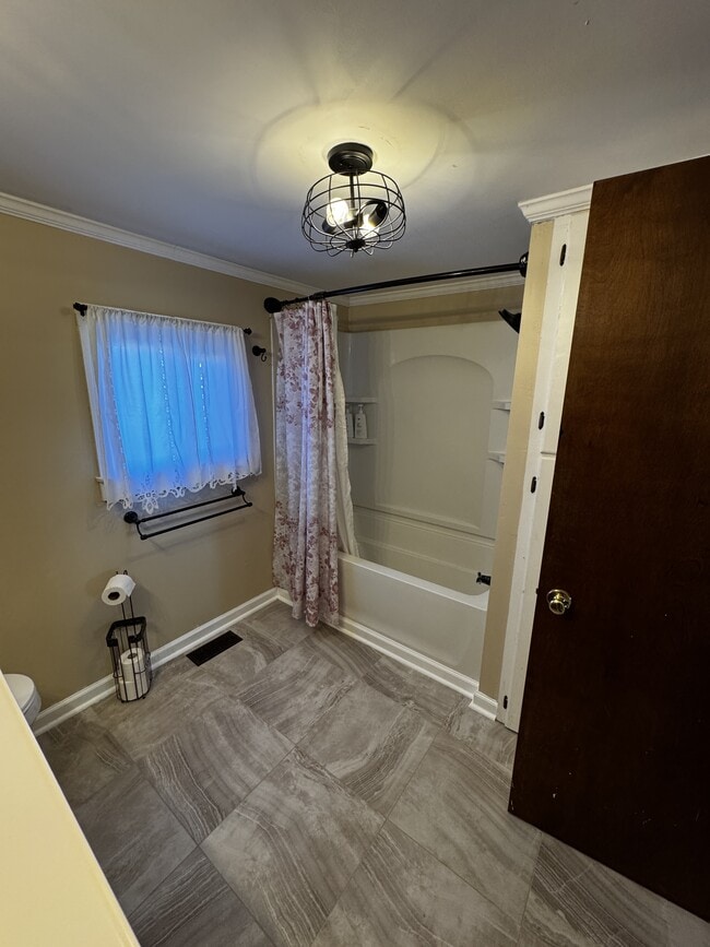 Building Photo - 2728 W Barr Rd