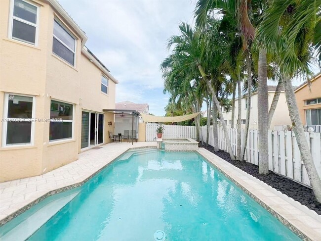 Building Photo - 15868 NW 4th St