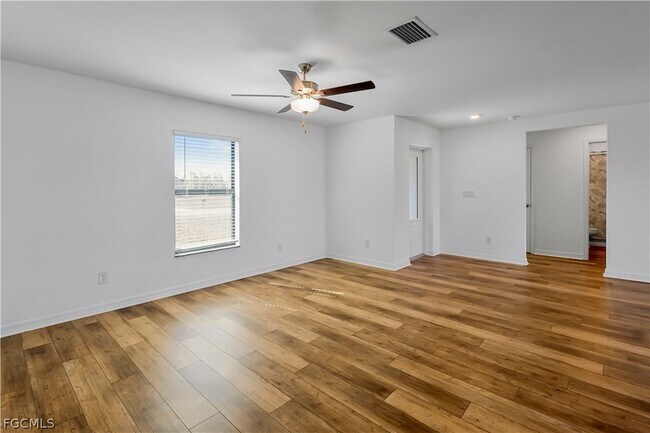 Building Photo - 185 Yager Cir