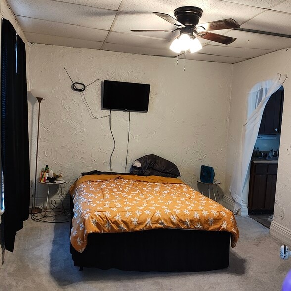 Building Photo - 535 W 8th St