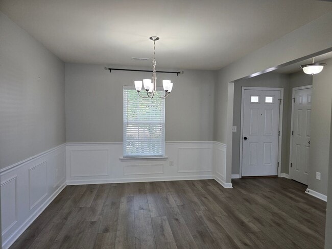 Building Photo - Charming 3BR + Bonus, 3BA Single-Family Ho...