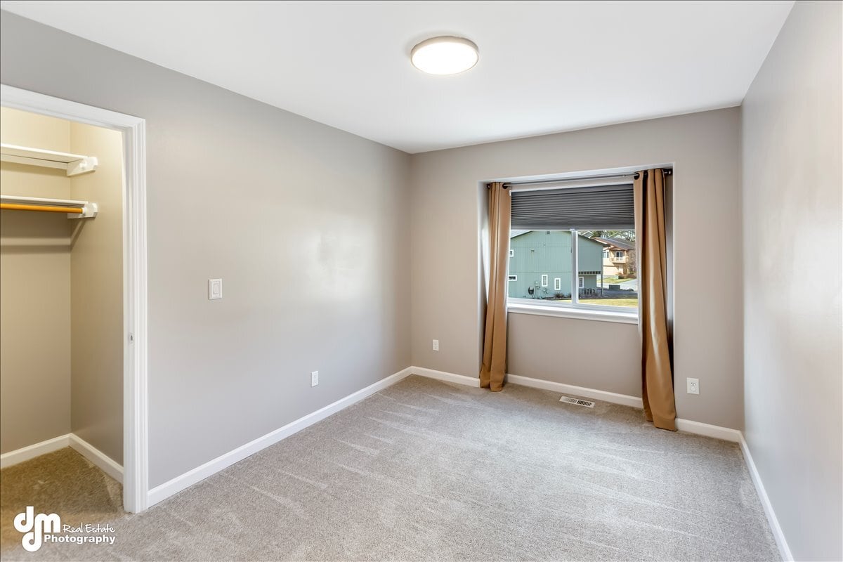 Building Photo - 8973 Northwood Park Cir